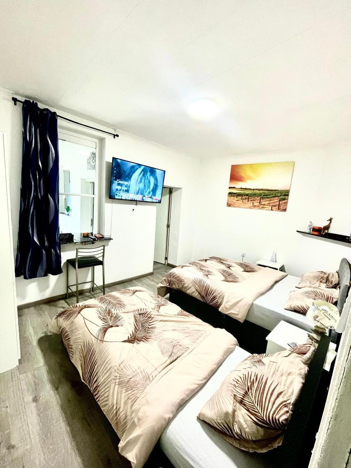 Cozy&Calm Room With Ensuite Heers Екстер'єр фото